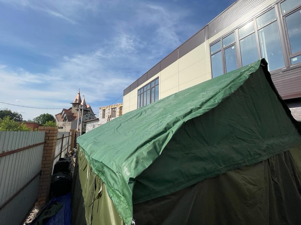 Палатка Каркасная утепленная зеленого цвета 5х6 Палатка Каркасная утепленная зеленого цвета 5х6